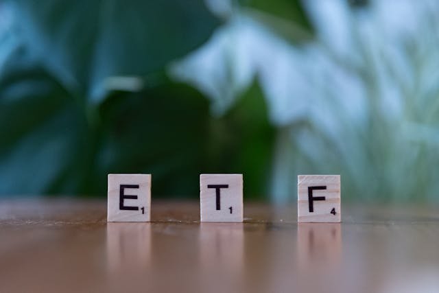 ETFs vs Mutual Funds
